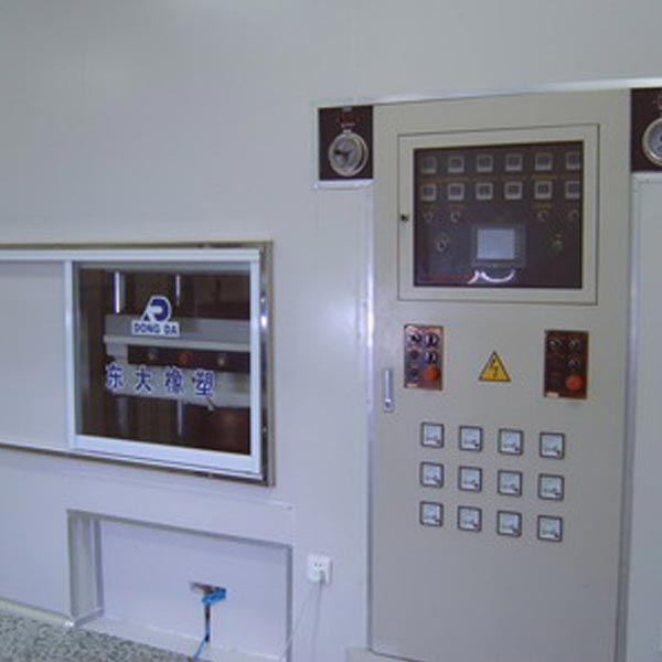 山東東大化學(xué)工業(yè)9(集團(tuán))公司橡膠廠(chǎng)